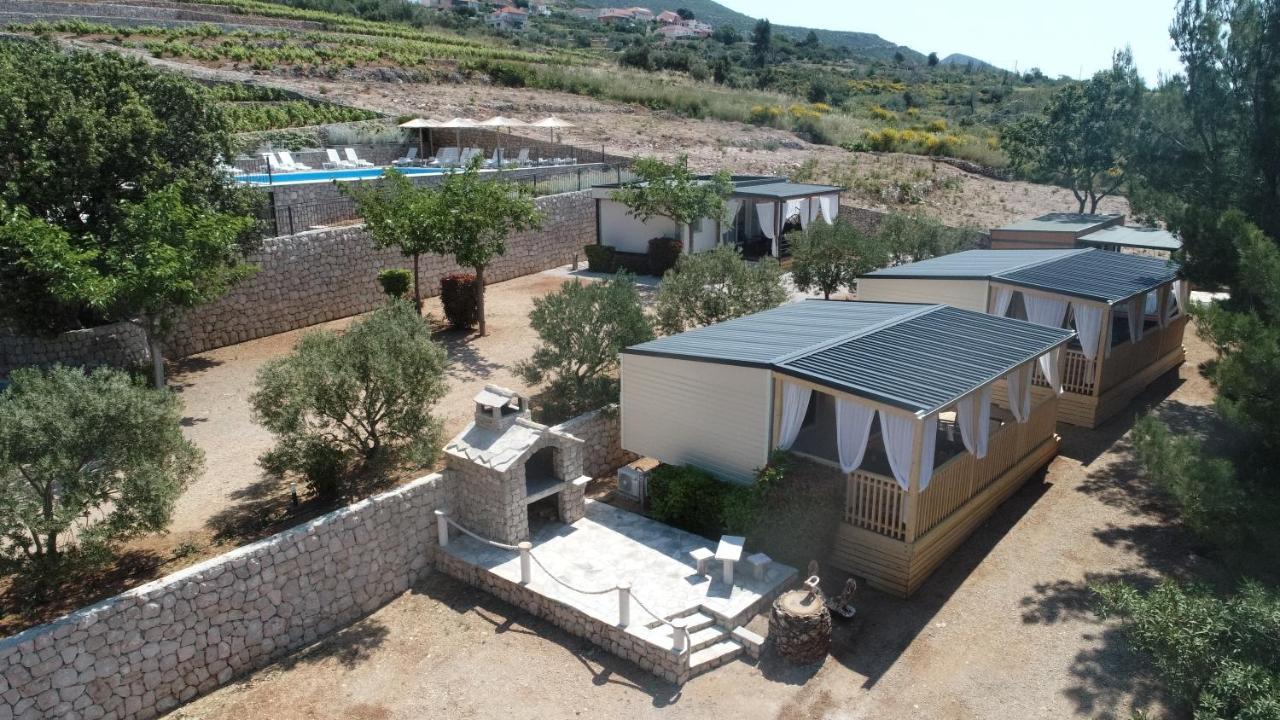 New Adria Mobile Home - Camp Vala โอเรบิก ภายนอก รูปภาพ